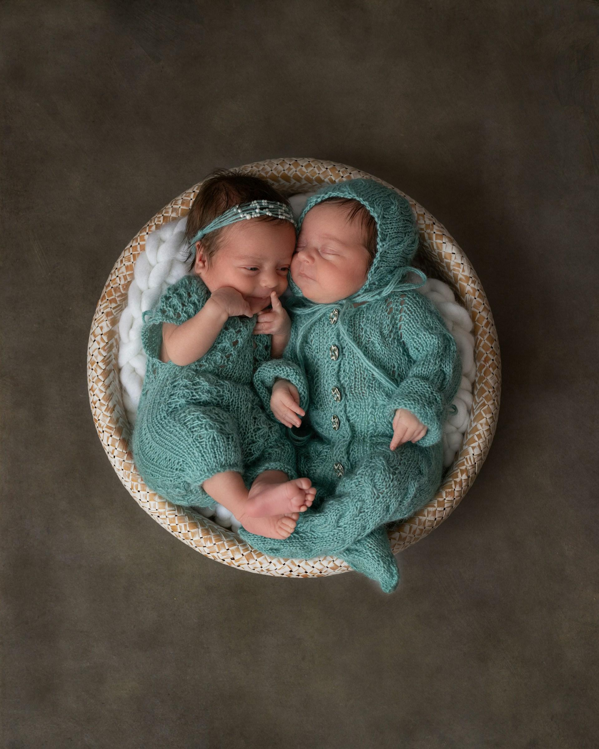 Feeding Twins: Practical Breast, Bottle, and Combo Tips